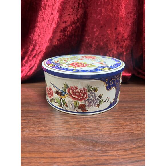 Vintage Kitchen Tea Tin Bluebird In Flower Bush Tin Box Company of America 1987 - Picture 4 of 8